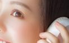 双乳涨鼓奶头翘起来揉捏